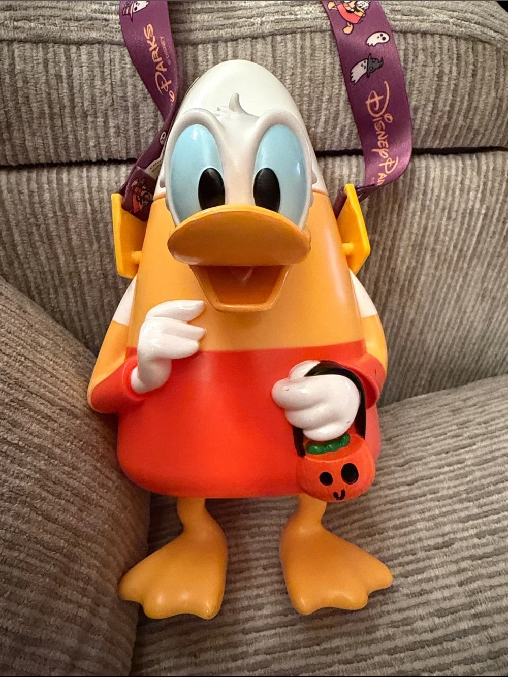 Disney Halloween Donald Duck Candy Corn Sipper Cup Orange, Red, Yellow, White